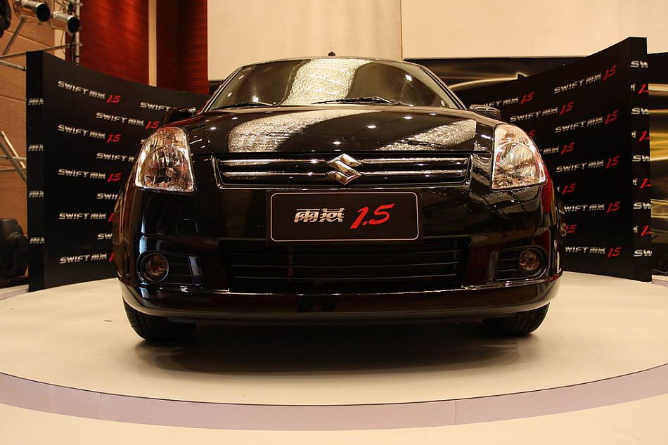 铃木新雨燕1.5L实拍图_雨燕图片51569_汽车图