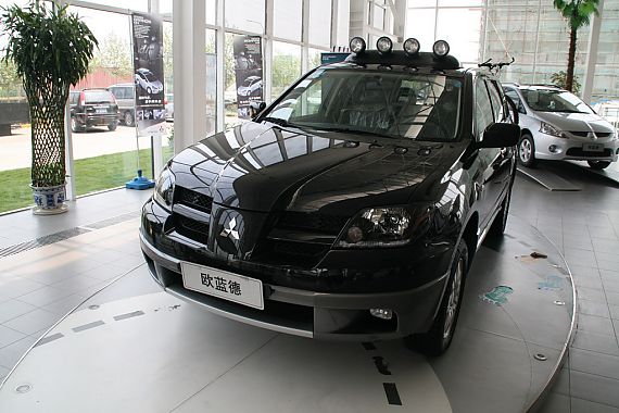 进口三菱欧蓝德EX优惠5000元 有现车