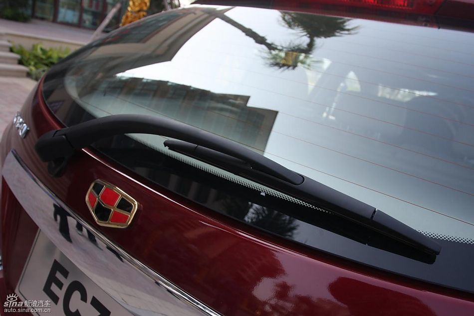 吉利帝豪EC718-RV外观实拍图_帝豪EC7图片