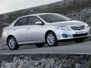 荣威550与速腾明锐卡罗拉对比