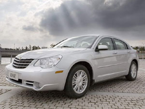 铂锐与领驭、凯美瑞、致胜参数对比