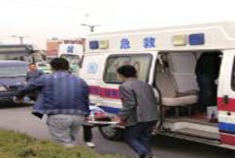 无牌车撞飞中学生致其重伤昏迷 车主逃逸