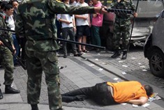 重庆男子报复社会在闹市驾车连撞3人