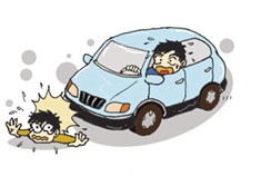 货车司机因大灯损用手电筒替代却撞死人