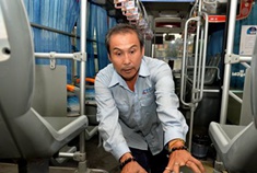 女乘客公交上突遭性侵 司机相救无人帮