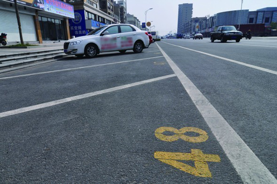 分布250个停车场 北京3个月增7万备案车位 