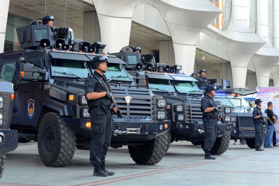 兰州购买全国最先进防暴装甲车正式上岗