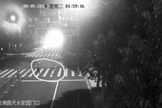 2天24辆车被砸 江北破获盗窃汽车财物案