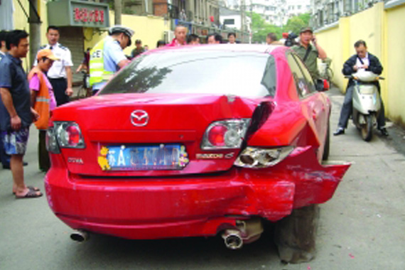 梦魇女司机 母亲倒车时竟撞死5岁女儿