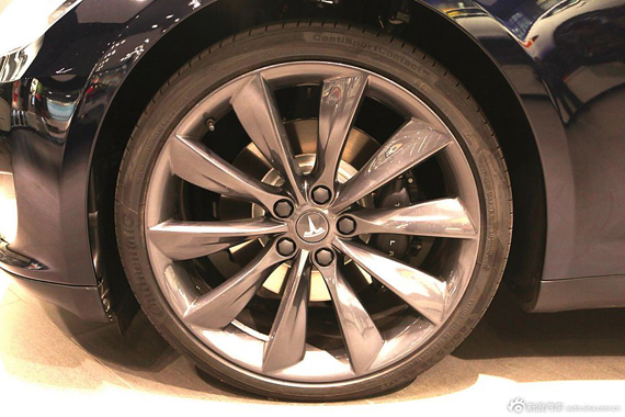 轮胎即将失效5个征兆 日常勤观察车况