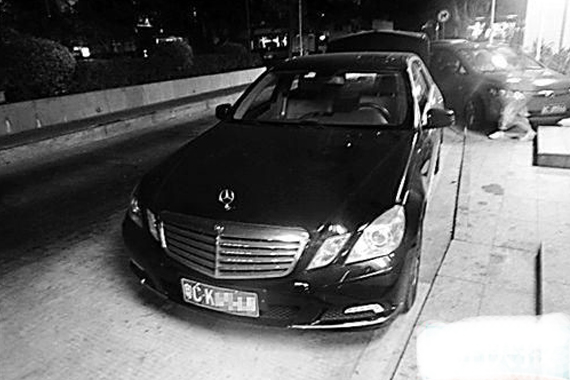 一奔驰车3年违章428起 其中348起未处理