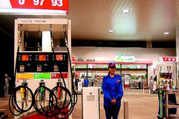 加油站售劣质油被罚13万 致300辆车故障