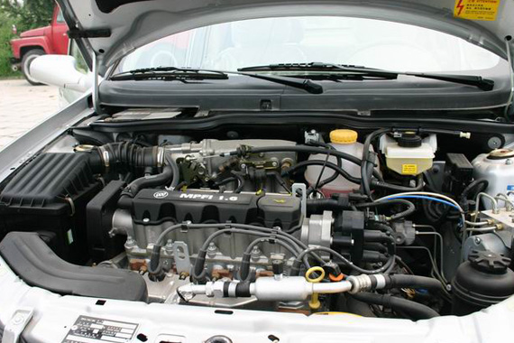 防止发动机产生水垢及铁绣的措施