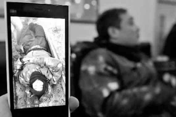 公交司机被八旬老太连骂13分钟后晕倒