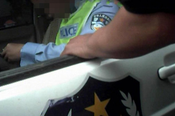 交警收黑钱 放行被扣车辆 被判缓刑