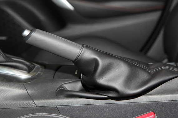 很多人不知道 冬季洗车时勿拉手刹