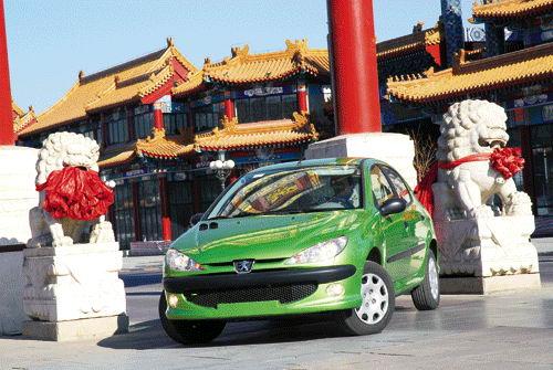 东风标致206外观图片