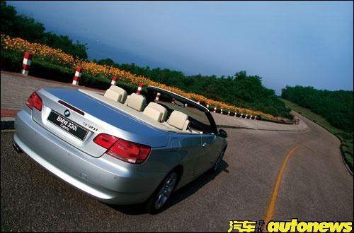 ����330i