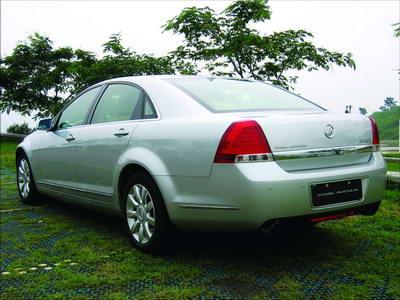 试驾上海通用别克林荫大道