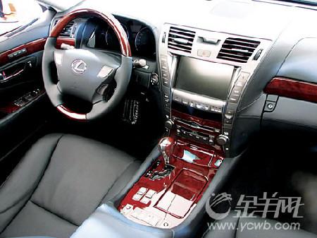 雷克萨斯LS600hL内饰图片