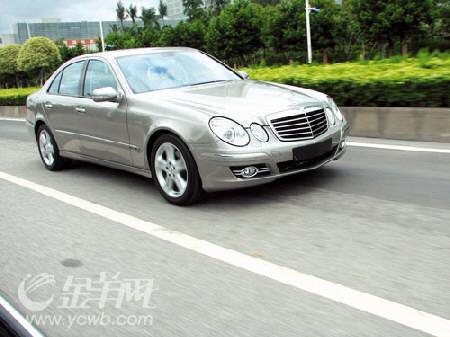 北京奔驰E230外观图片