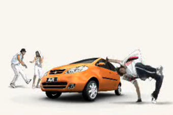 视频：新浪汽车独家首播奔奔MV