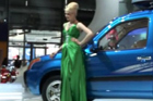 视频：2009上海车展-外籍绿连衣裙模特