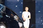 视频：2009上海车展-美女车模11