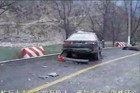 视频：崎岖山路遇惨烈车祸 惊险场面触目惊心