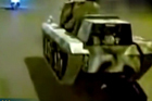 视频：改装车外形酷似坦克被开上马路