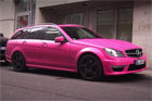 视频：姑娘们最爱 粉红磨砂奔驰C63 AMG旅行版