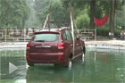 视频：新浪汽车实测水下车内逃生