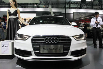 视频：2013款奥迪A4L浦东车展实拍