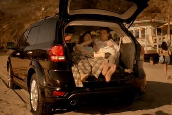 视频：2012道奇酷威广告