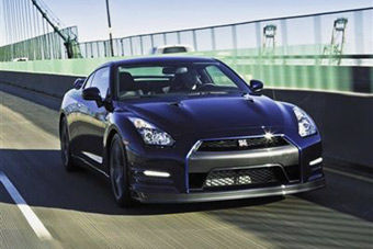 视频：试驾详解2013款日产GT-R（中文字幕）