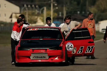 视频：汽车视觉大片 唯美拍摄直线竞速