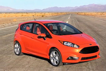 视频：200匹小怪兽 福特嘉年华ST亮相