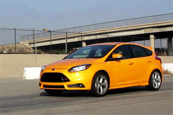 视频：大嘴劲爆钢炮 试驾2013款福克斯ST