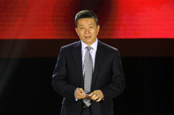 视频：新浪CEO曹国伟年度车2013盛典致辞