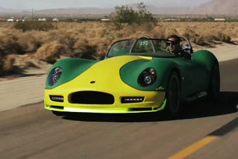 视频：Lucra全新LC470复古跑车 百公里加速2.5秒