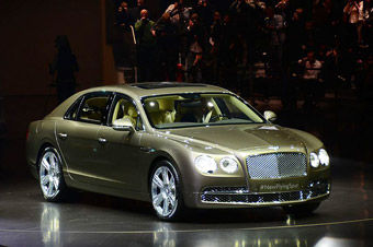 视频：全新宾利飞驰亮相2013日内瓦车展