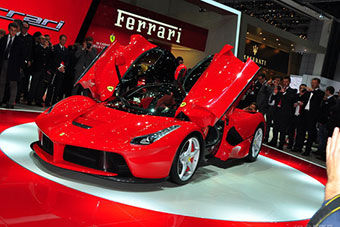 视频：法拉利LaFerrari日内瓦车展实拍