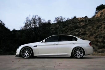 视频：轮毂改装之宝马E90换20寸“大脚”