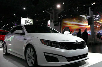 视频：内外升级 2014款起亚K5纽约车展实拍