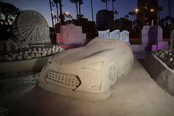 视频：这车绝对不能洗！能工巧匠打造丰田86沙雕