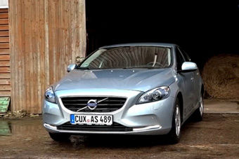 视频：上海车展亮相 2013款沃尔沃V40