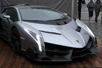 视频：异型低吼！兰博基尼Veneno 迷人声浪