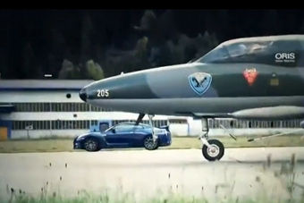 视频：日产GT-R与飞机叫板 拼起步加速