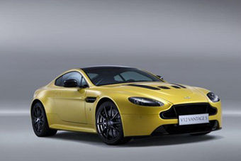 视频：家族第二快 阿斯顿马丁V12 Vantage S