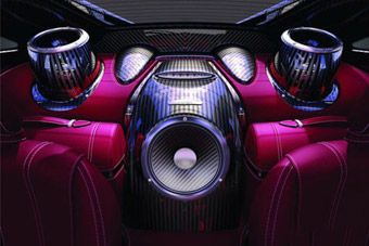视频：帕加尼Huayra配备Sonus Faber1200瓦音响